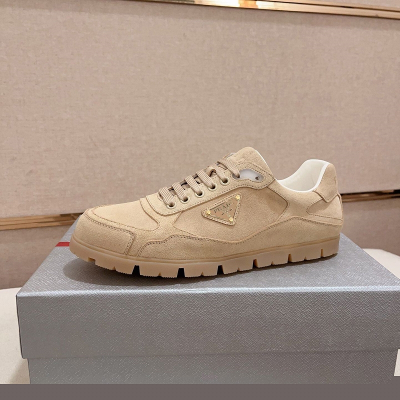 Pra*a casual shoes